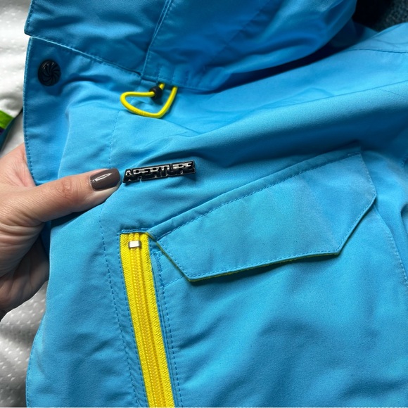 Aperture Snowboarding Jacket in Light Blue Yellow - Picture 9 of 11